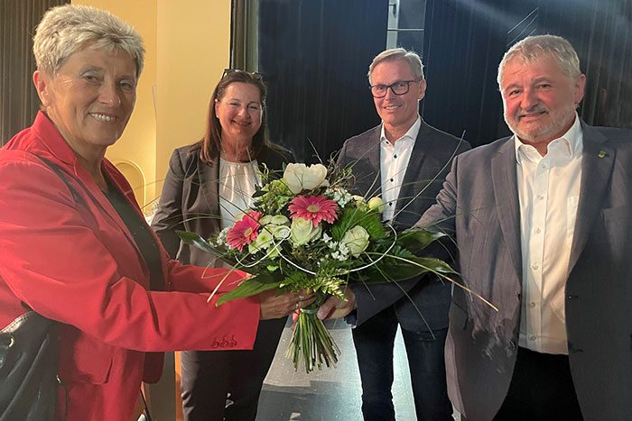 Zur Vorstellung der Bürgermeisterkandidaten, v. l. n. r. Dr. Carmen Wolodtschenko, Kathrin Uberig, Frank Hentschel und Peter Mühle Zur Vorstellung der Bürgermeisterkandidaten, v. l. n. r. Dr. Carmen Wolodtschenko, Kathrin Uberig, Frank Hentschel und Peter Mühle