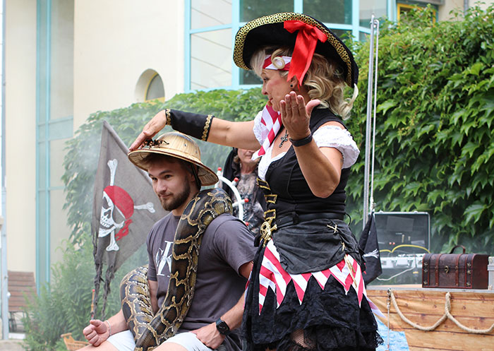 Kultursommer - Piraten-Papageienshow