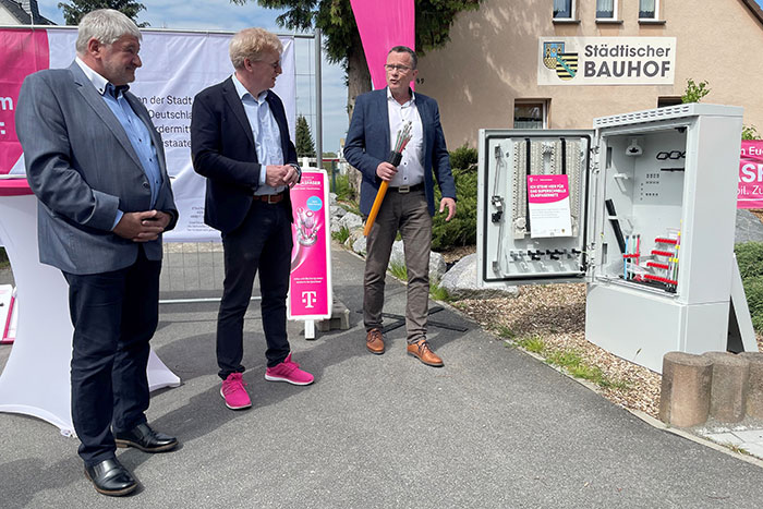 Start Glasfaser-Ausbau in Neustadt in Sachsen und den Ortsteilen Start Glasfaser-Ausbau in Neustadt in Sachsen und den Ortsteilen