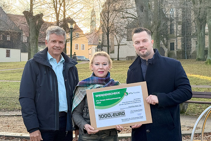 Übergabe des Spendenschecks